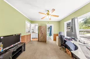 34 W Scott St, Fond du Lac, WI 53935 - Photo 8