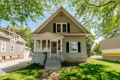 34 W Scott St, Fond du Lac, WI 54937 - Photo 1