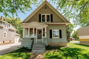 34 W Scott St, Fond du Lac, WI 54937 - Photo 1