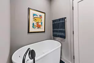 7137 N Santa Monica Blvd, Fox Point, WI 53217 - Photo 48