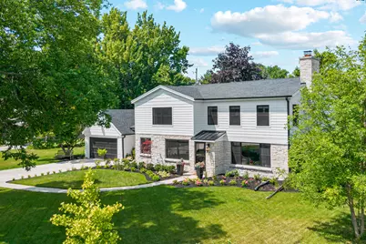 7137 N Santa Monica Blvd, Fox Point, WI 53217 - Photo 1