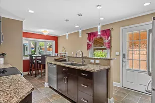 4628 W Fillmore Dr, Milwaukee, WI 53219 - Photo 10