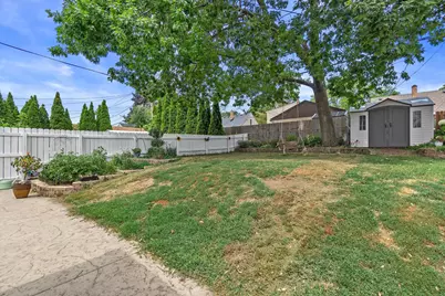 4628 W Fillmore Dr, Milwaukee, WI 53219 - Photo 32