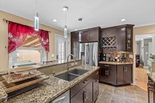 4628 W Fillmore Dr, Milwaukee, WI 53219 - Photo 8