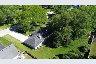521  Alta Loma Dr, Thiensville, WI 53092 - Photo 6