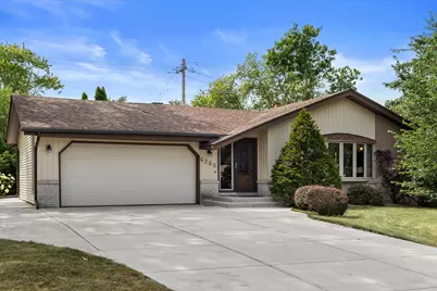 6265 S 38th St, Greenfield, WI 53221 - Photo 2