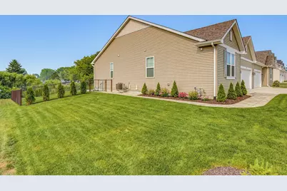 1594  Meadowview Ct, Whitewater, WI 53190 - Photo 22