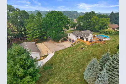 N5W27357  Northview Rd, Pewaukee, WI 53188 - Photo 2