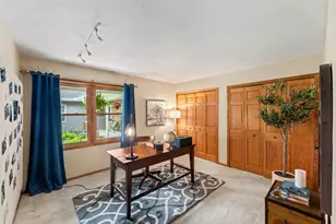 1722 Journeys Dr, Delafield, WI 53029 - Photo 20