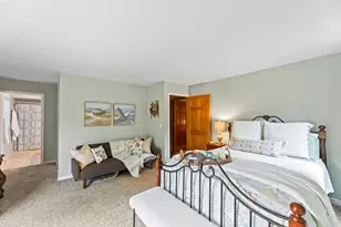 1722 Journeys Dr, Delafield, WI 53029 - Photo 22