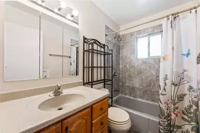 5745 S Melinda St, Milwaukee, WI 53221 - Photo 12