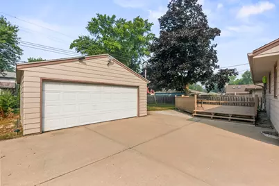 5745 S Melinda St, Milwaukee, WI 53221 - Photo 24
