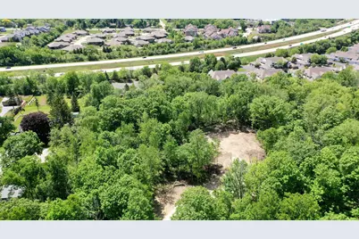 14729 W Mayflower Dr, New Berlin, WI 53151 - Photo 10