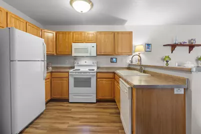 210 E Remer Rd #101, Elkhorn, WI 53121 - Photo 2