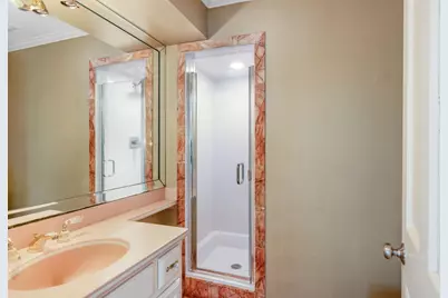 W212N10497  Parkland Cir, Germantown, WI 53017 - Photo 18