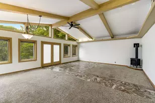 W212N10497 Parkland Cir, Germantown, WI 53017 - Photo 6