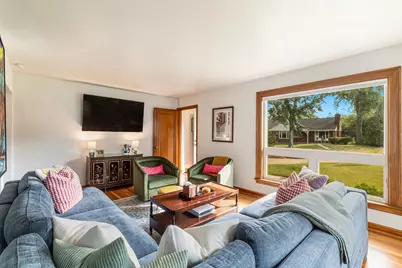 5655 N Paradise Ln, Glendale, WI 53209 - Photo 2