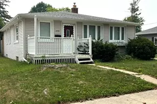 3735 Custer St, Manitowoc, WI 54220 - Photo 1