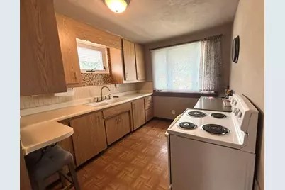 3735  Custer St, Manitowoc, WI 54220 - Photo 4