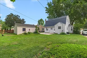 608 Pennsylvania Ave, West Bend, WI 53095 - Photo 24