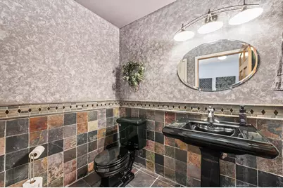 S75W17649  Harbor Cir #C7, Muskego, WI 53150 - Photo 18