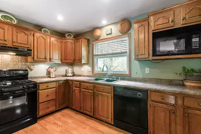 948  Cedar Dr, Burlington, WI 53105 - Photo 10