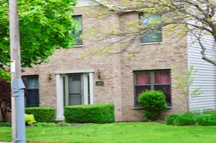 948 Cedar Dr, Burlington, WI 53105 - Photo 2