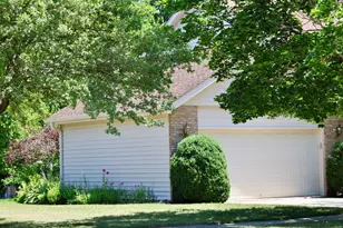 948 Cedar Dr, Burlington, WI 53105 - Photo 2