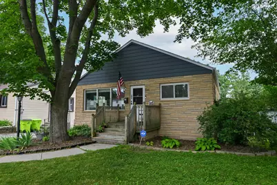 246  North Ave, Hartland, WI 53029 - Photo 1