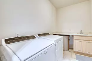 13060 W Bluemound Rd, Elm Grove, WI 53122 - Photo 12
