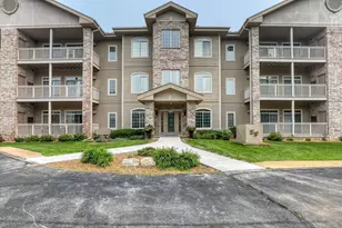 13060 W Bluemound Rd, Elm Grove, WI 53122 - Photo 36