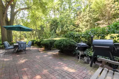 2945  Santa Maria Dr, Brookfield, WI 53005 - Photo 10