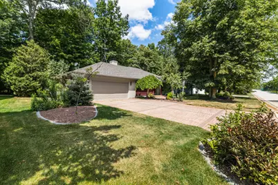 1912  Mapletree Rd, Howards Grove, WI 53083 - Photo 4