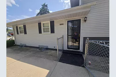 3244  Debra Ln, Racine, WI 53403 - Photo 8