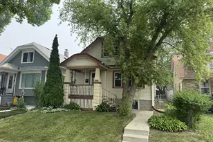 2122 S 77th St, West Allis, WI 53219 - Photo 2
