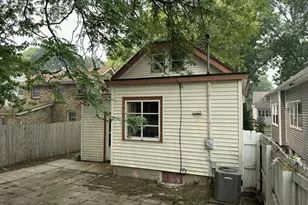 2122 S 77th St, West Allis, WI 53219 - Photo 18