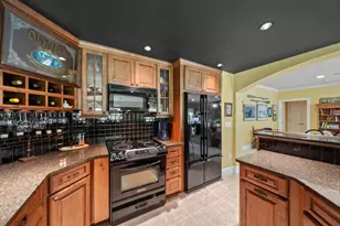 1835 Hickory Hill, Geneva, WI 53147 - Photo 42