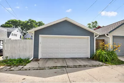 3463 N Bartlett Ave, Milwaukee, WI 53211 - Photo 40
