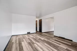 8610 W Potomac Ave, Milwaukee, WI 53225 - Photo 6