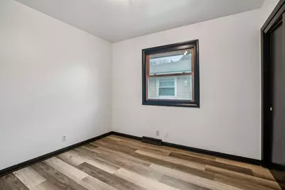8610 W Potomac Ave, Milwaukee, WI 53225 - Photo 16