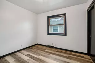 8610 W Potomac Ave, Milwaukee, WI 53225 - Photo 16