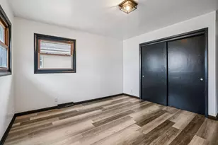 8610 W Potomac Ave, Milwaukee, WI 53225 - Photo 12