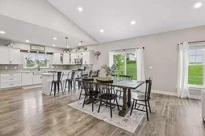 312  Coventry Cir, Johnson Creek, WI 53038 - Photo 10