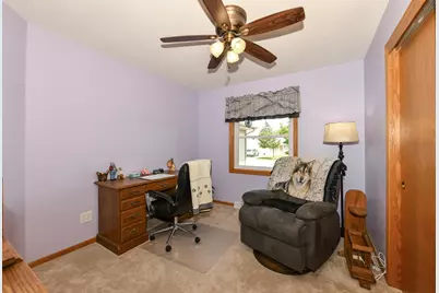 1732  Erin Ln, Waukesha, WI 53188 - Photo 18