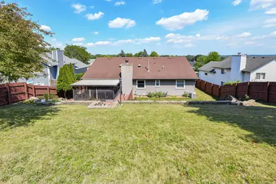 1732  Erin Ln, Waukesha, WI 53188 - Photo 36