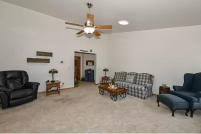 1732  Erin Ln, Waukesha, WI 53188 - Photo 6