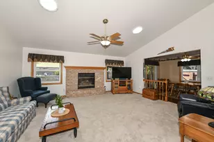 1732 Erin Ln, Waukesha, WI 53188 - Photo 4