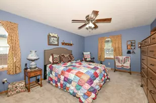 1732 Erin Ln, Waukesha, WI 53188 - Photo 20