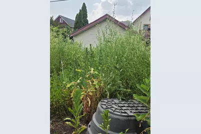 2233 S Woodward St, Milwaukee, WI 53207 - Photo 12