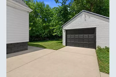 4726 W Eggert Pl, Milwaukee, WI 53218 - Photo 22